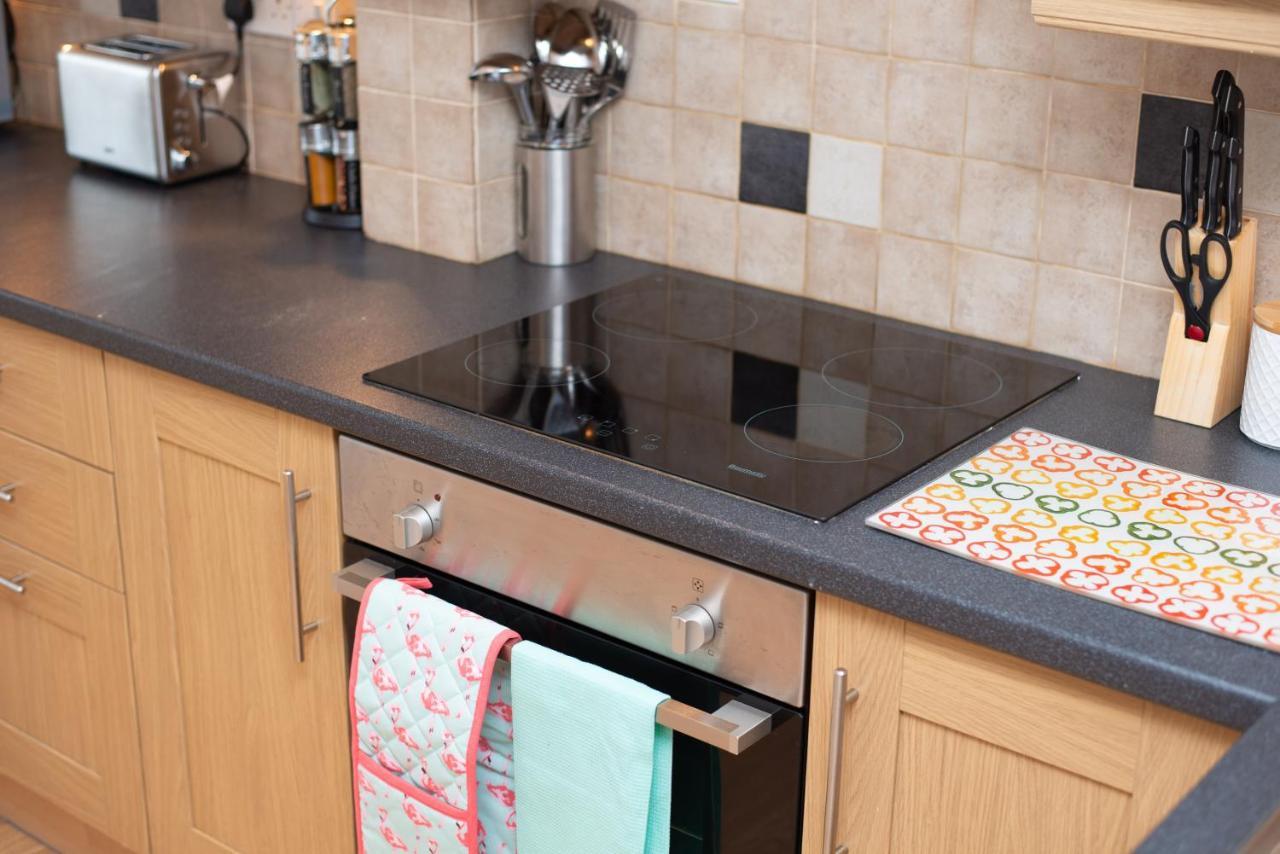Parking, Garden, En-Suite & Tv'S In All Rooms, Large Living Space Swansea Exterior photo